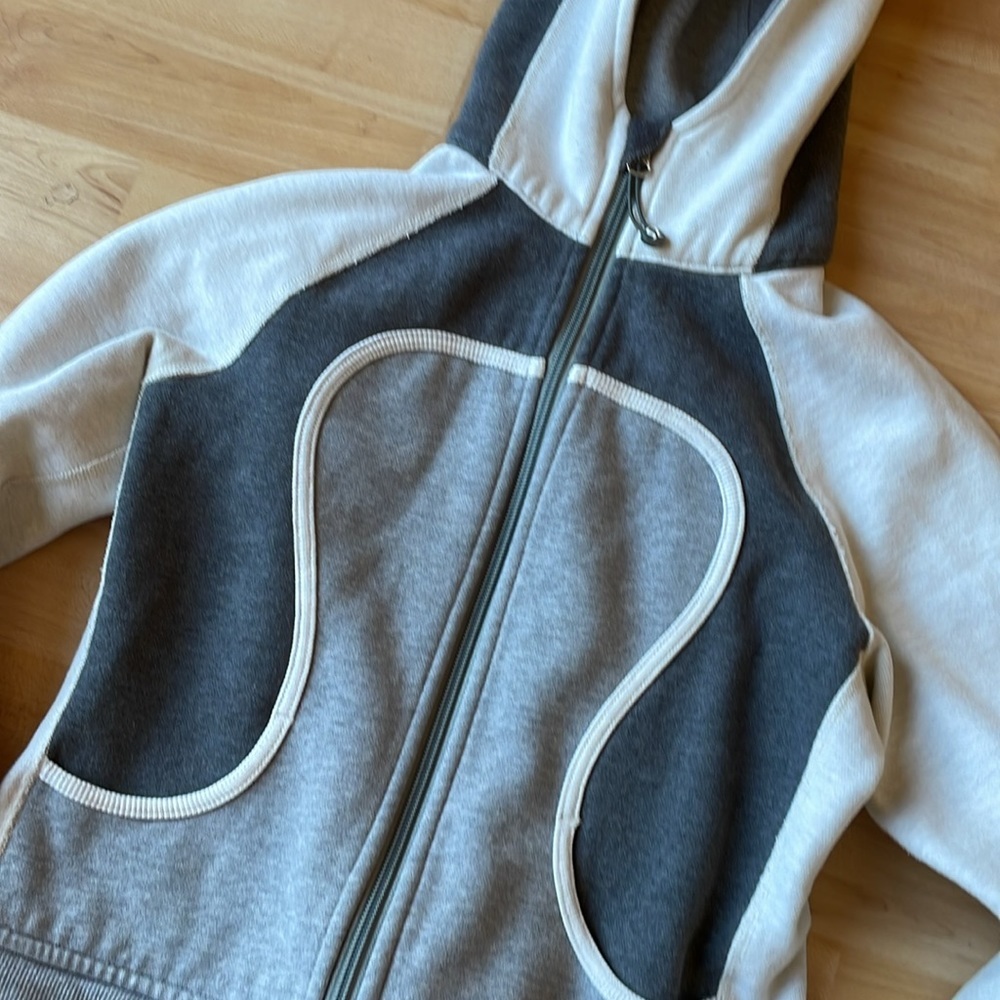 Lululemon hoodie - Picture 2 of 6